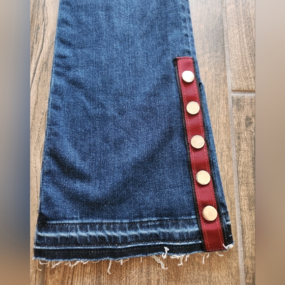 NWOT Veronica Beard Jeans Carolyn Button Hem Baby Boot High Rise Crop Jean - Picture 7 of 14